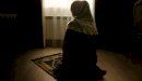 حكم الصلاة بملابس فيها رسومات