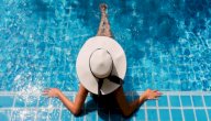 ما هي فوائد السباحة للبطن؟