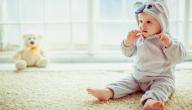 متى يبدأ الطفل بالانتباه للأصوات؟