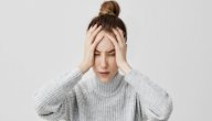 أسباب لألم الرأس لا توجد إلا عند السيدات! تعرفي عليها!
