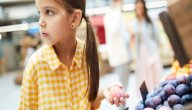 كيف يمكن التعامل مع الطفل السارق والكاذب؟