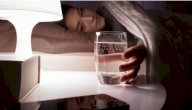 فوائد الماء قبل النوم