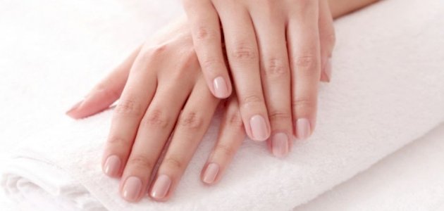 طرق تبييض الاظافر