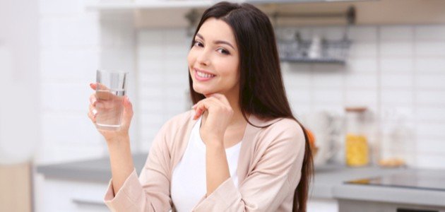 هل توجد فوائد لشرب الماء على الريق؟
