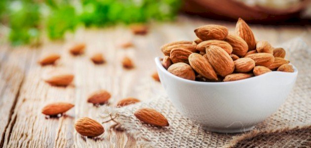 هل توجد فوائد خاصة باللوز اليمني؟