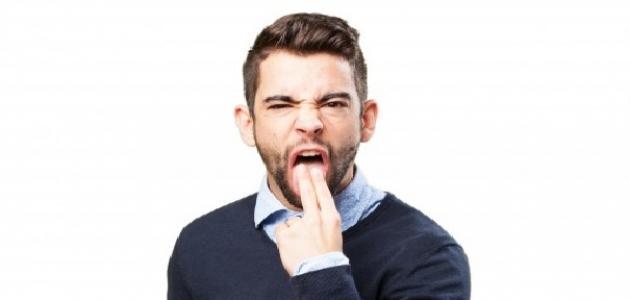 طريقة للاستفراغ الطعام