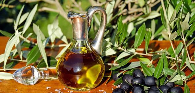 فائدة زيت الزيتون للوجه قبل النوم