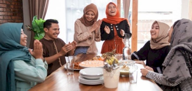 حديث يبين اهمية الامن والرزق في حياة الانسان