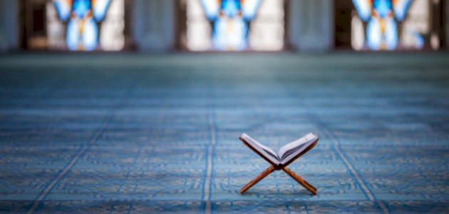 من الذي لقب بسيف الله المسلول؟
