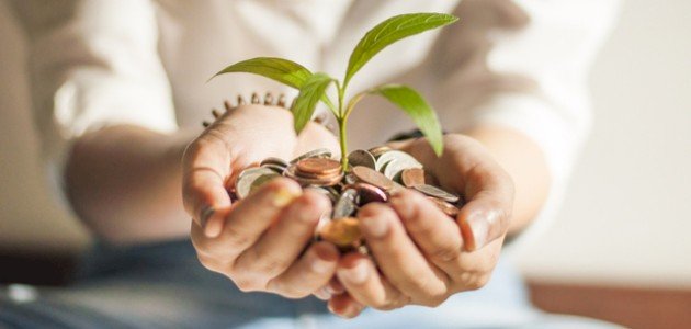 الفرق بين الزكاة والصدقة