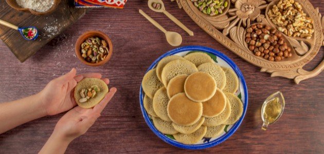 طريقة عمل عجينة القطايف في البيت