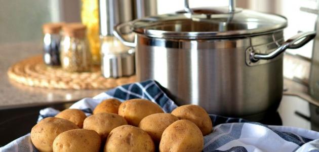 طريقة عمل مقلوبة الدجاج بالبطاطس