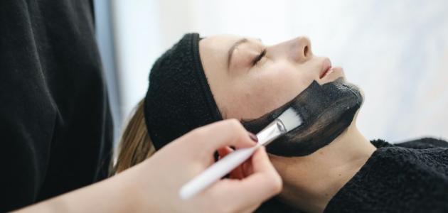 طريقة سهلة لعمل ماسك الفحم