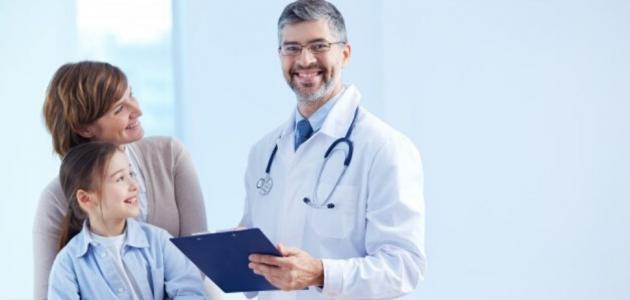 حكم ذهاب المرأة إلى طبيب رجل