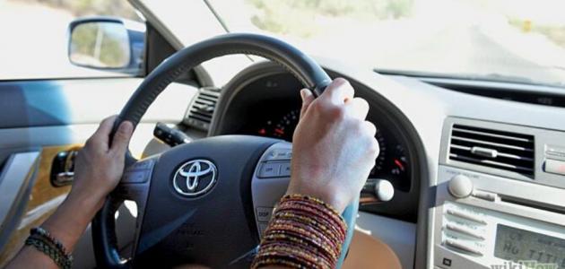 طريقة ركن السيارة الصحيحة، تعكس إتقانك للقيادة