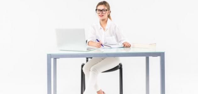 لتجنب آلام الظهر، هذه مواصفات المكتب الصحي