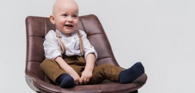 مقاعد لتعليم الاطفال الجلوس! في أي عمر تستخدمينها؟