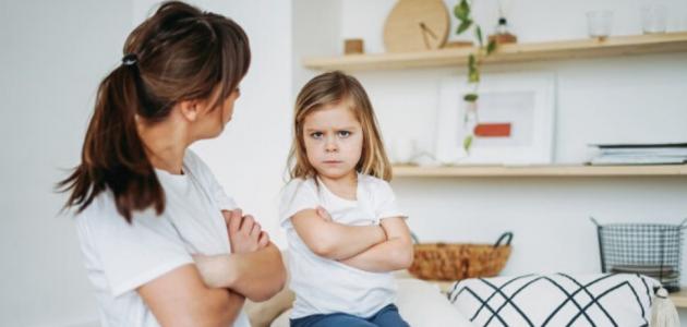 8 سلوكيات لا تتجاهليها إذا فعلها طفلك