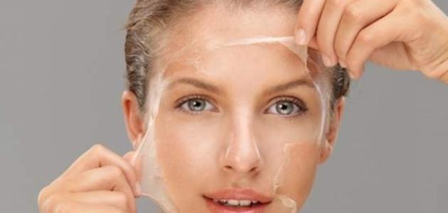 هل إزالة شعر الوجه بالحلاوة مضر