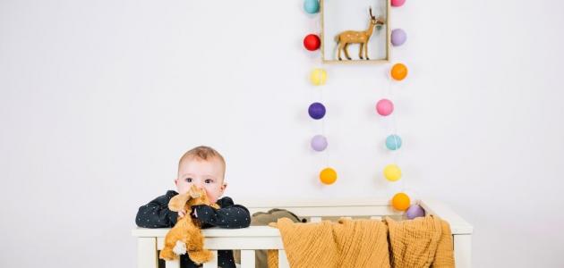 اصنعي ألعابًا لسرير طفلك بنفسك
