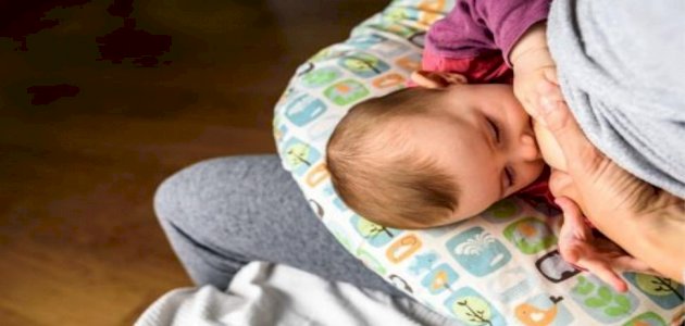 5 نصائح لك لاختيار مخدة الرضاعة