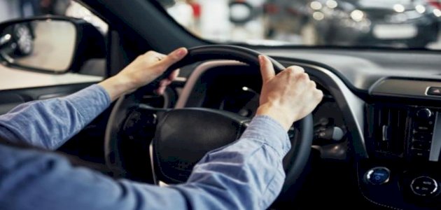 هل تعرفين أن فتحك لنوافذ سيارتك قد يقلل من استهلاكك للوقود؟