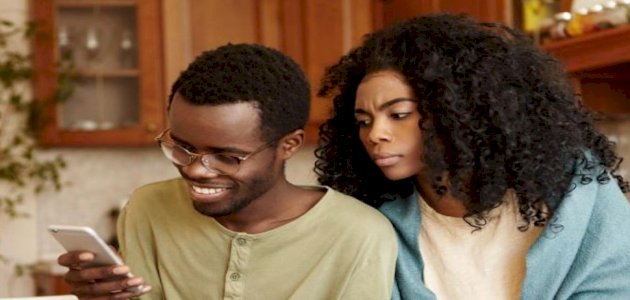 8 نصائح لك للتحكم بغيرتك على زوجك