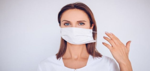 هل تعرفين أنه يمكنك صناعة الكمامة بنفسك؟ إليك الطريقة