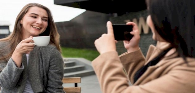 حركات للتصوير تجعلك تبدين مميزة في صورك