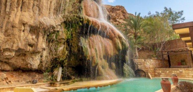أهمية حمامات ماعين كوجهة علاجية
