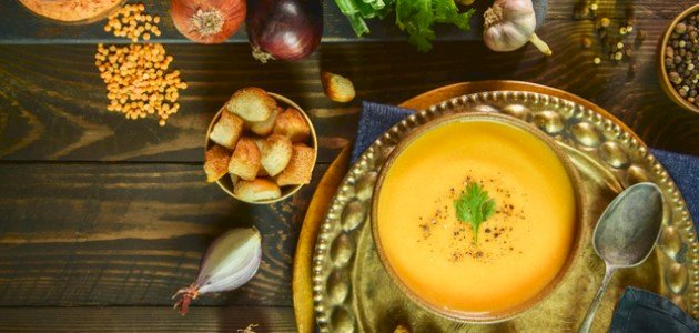 إليكِ طريقة عمل شوربة العدس الفلسطينية الأفضل على الإطلاق!