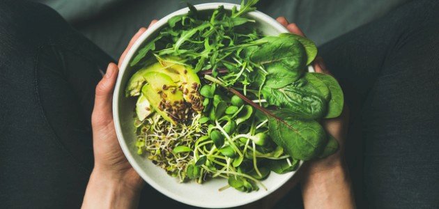طريقة عمل سلطة خضراء صحية سهلة