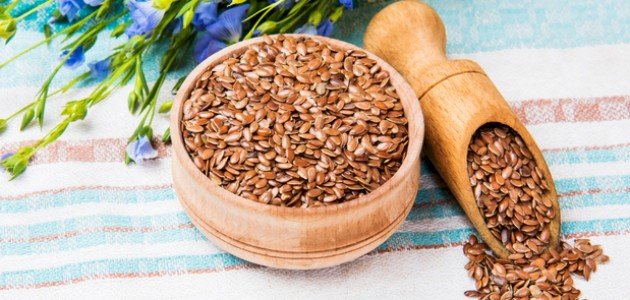 هل جربتِ جل بذرة الكتان للشعر من قبل؟ ما فوائده وكيف يستخدم؟