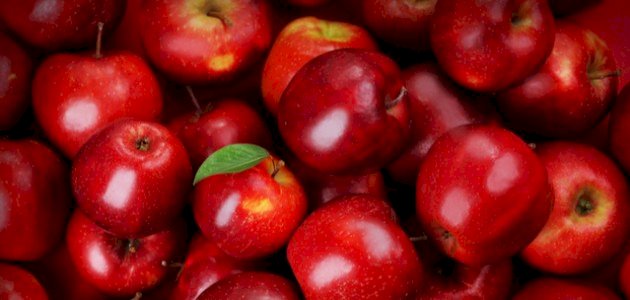 فوائد التفاح الأحمر: هل يحافظ على صحة عينيك؟