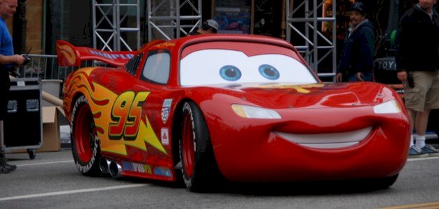 استمتعي مع أطفالك وتابعي قصة فيلم Cars!