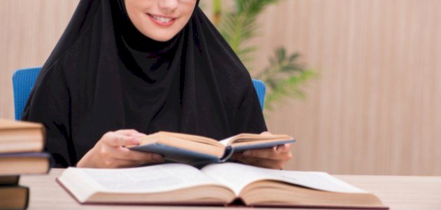 الشاعرة ثريا العريض: هل هي بحرينية أم سعودية؟