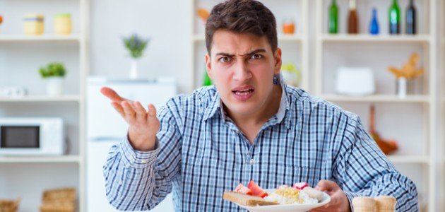 كيفية التعامل مع الزوج العنيد والعصبي: إليكِ هذه النصائح