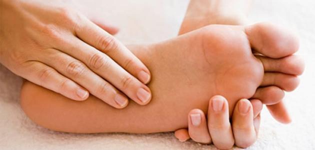 اسباب برودة الأطراف وعلاجها