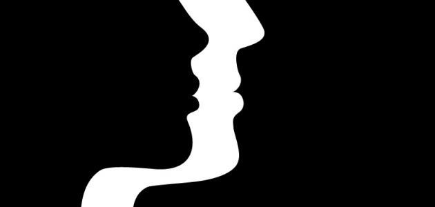 من القائل وراء كل رجل عظيم امرأة