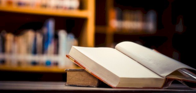 ما هي علامات الساعة الصغرى والكبرى؟